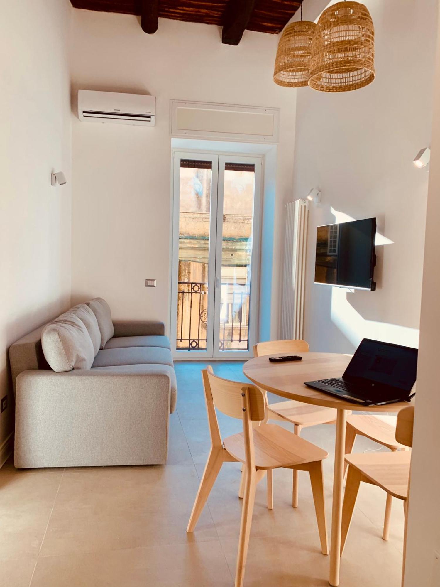 Fafa Apartment City Center Naples Exterior photo